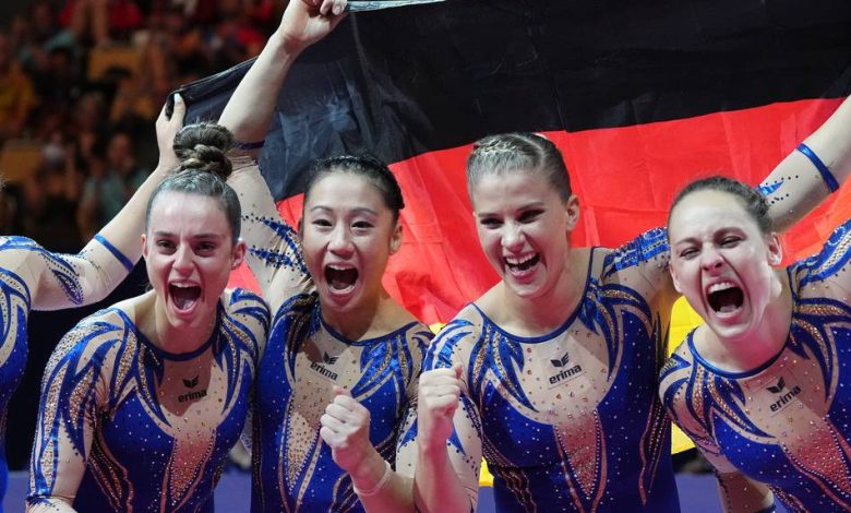 menes-par-bui-et-voss:-les-gymnastes-allemandes-decrochent-le-bronze-historique-par-equipe-a-l'em