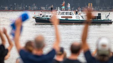 Photo de Après une pause de trois ans : Fettes Brot donne des concerts surprises sur une péniche portuaire